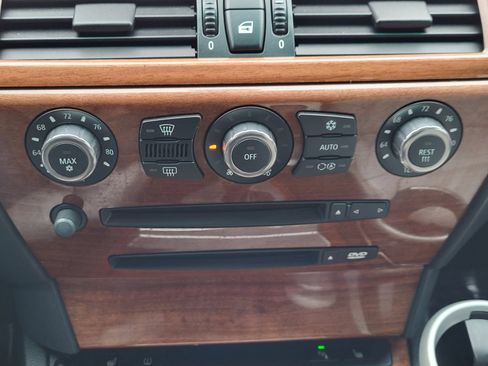 Used 2006 BMW M6 Coupe image 28