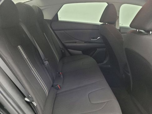 Used 2023 Hyundai Elantra SEL image 19