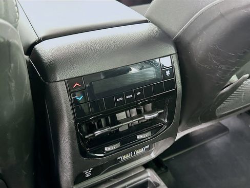 Used 2023 Jeep Grand Cherokee L Laredo w/ Luxury Tech Group I image 35