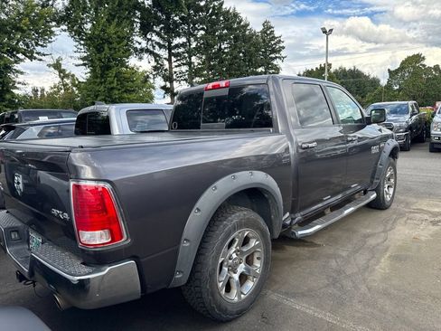 Used 2015 RAM 1500 Laramie w/ Convenience Group AWD/4WD image 3
