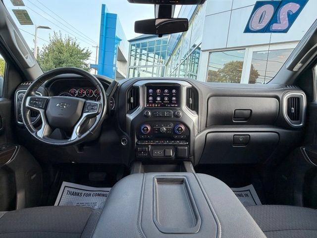 Used 2020 Chevrolet Silverado 1500 LT Trail Boss AWD/4WD image 3