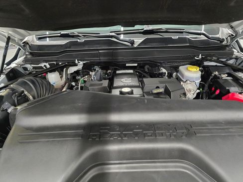 Used 2024 RAM 2500 Laramie AWD/4WD image 14
