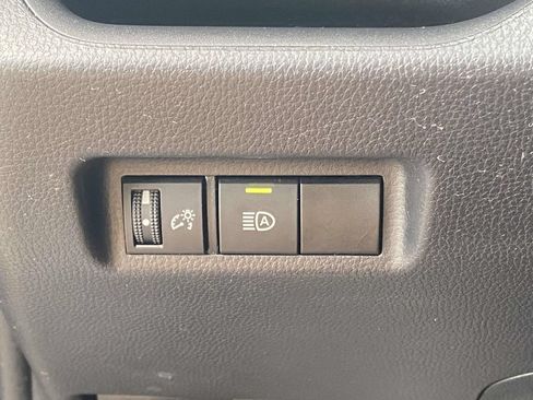 Used 2024 Toyota RAV4 XLE FWD image 17