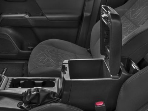 Used 2017 Toyota Tacoma TRD Off-Road image 15