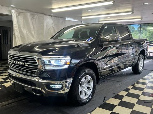 Used 2023 RAM 1500 Laramie AWD/4WD image 4