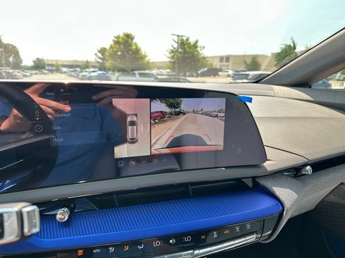 Certified 2025 Cadillac Optiq Sport 1 AWD/4WD image 27