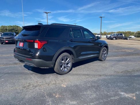 New 2025 Ford Explorer Active w/ Active Comfort Package image 7