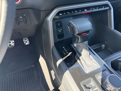 Used 2022 Toyota Tundra Limited w/ TRD Off-Road Package image 18