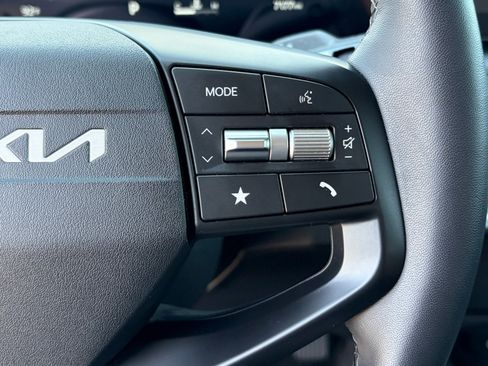 Certified 2025 Kia K4 EX FWD image 22