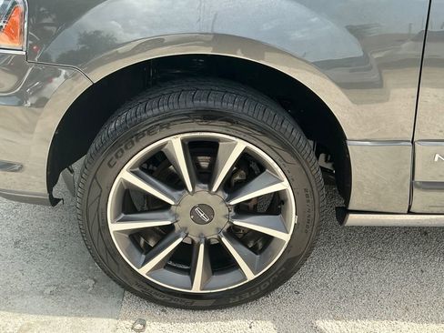 Used 2017 Lincoln Navigator Reserve image 52