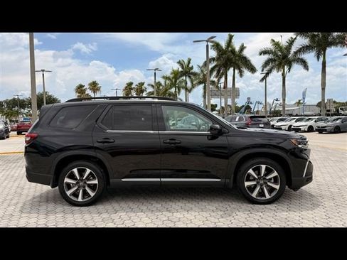 Used 2024 Honda Pilot Elite image 13