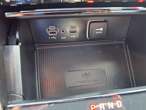 Used 2024 Jeep Grand Cherokee Altitude AWD/4WD image 19