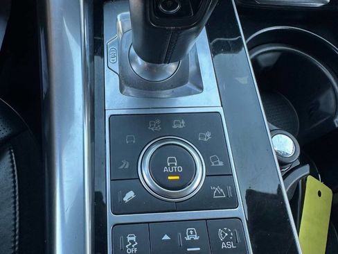 Used 2016 Land Rover Range Rover Sport Supercharged image 25
