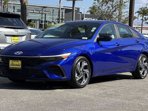 Used 2025 Hyundai Elantra Sport image 8