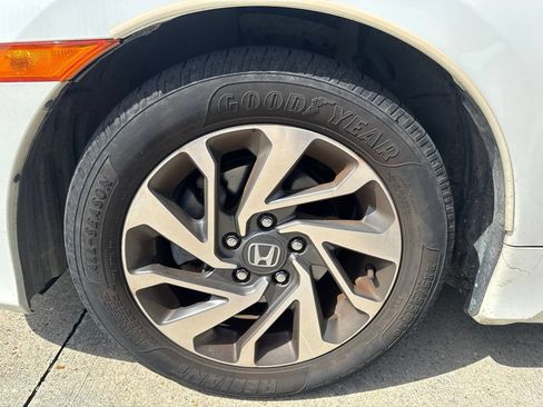 Used 2018 Honda Civic EX image 10
