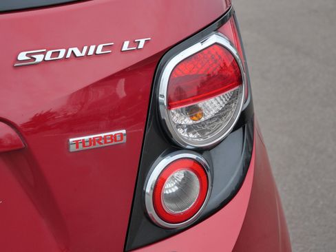 Used 2012 Chevrolet Sonic LT image 17