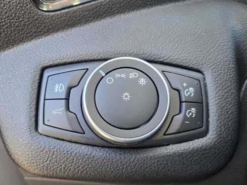 Used 2019 Ford Escape Titanium w/ U0J03 - Titanium Tow Package image 33