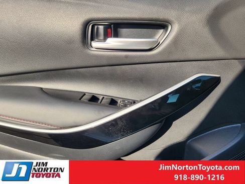 Used 2025 Toyota Corolla XSE FWD image 23