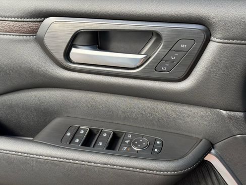 New 2025 Nissan Armada Platinum Reserve image 23