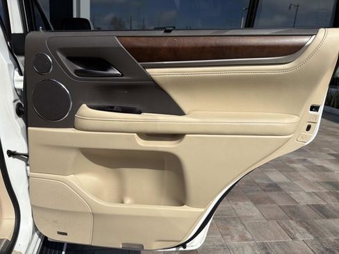 Used 2018 Lexus LX 570 4WD w/ Luxury Package image 22