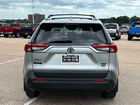 Used 2025 Toyota RAV4 XLE w/ Weather Package AWD/4WD image 6