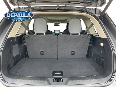 Used 2022 Lincoln Aviator Standard w/ Premium Package image 6