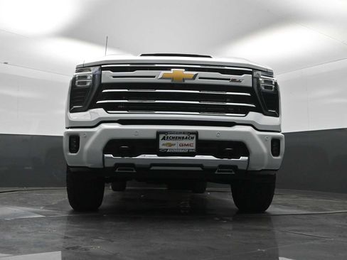 New 2026 Chevrolet Silverado 2500 LT w/ Z71 Chrome Sport Edition AWD/4WD image 24