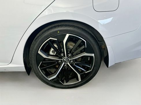 Used 2023 Nissan Altima 2.5 SR w/ SR Premium Package FWD image 11