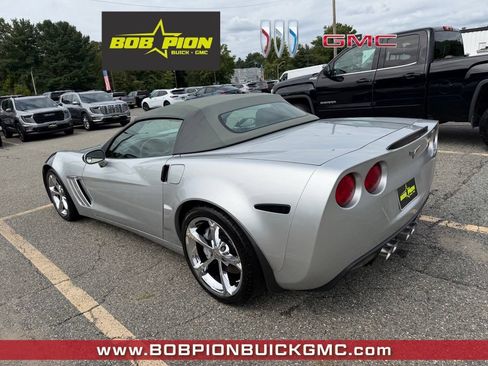 Used 2013 Chevrolet Corvette Grand Sport w/ 3LT Preferred Equipment Group RWD image 3