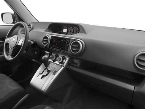 Used 2014 Scion xB image 17