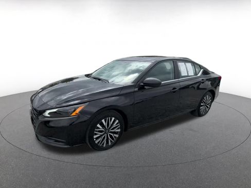Used 2026 Nissan Altima 2.5 SV FWD image 8