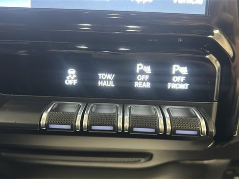 Used 2024 RAM 1500 Laramie image 26