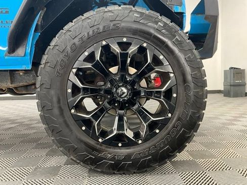 Used 2017 Jeep Wrangler Unlimited Sport w/ Quick Order Package 24S AWD/4WD image 24