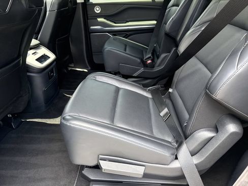 Used 2025 Lincoln Navigator L Reserve AWD/4WD image 20