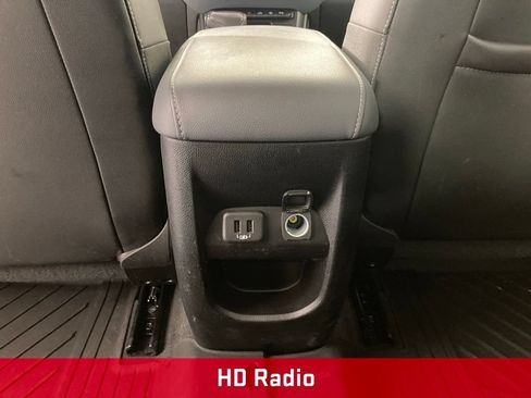 Used 2021 Chevrolet Colorado Z71 w/ Z71 Midnight Edition AWD/4WD image 12