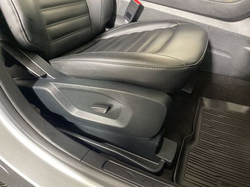 Used 2020 Ford Edge SEL image 23