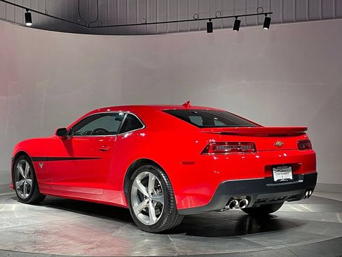 Used 2015 Chevrolet Camaro SS w/ Commemorative Special Edition RWD image 4