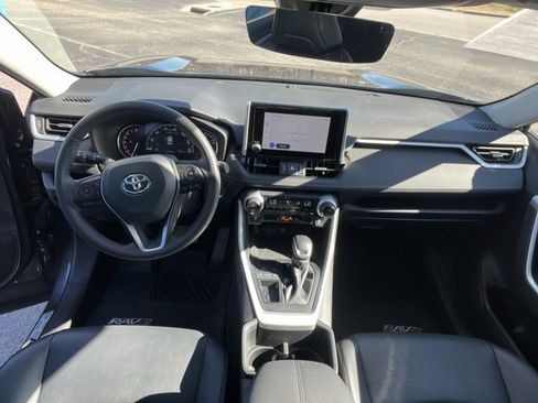 Used 2024 Toyota RAV4 XLE Premium image 8