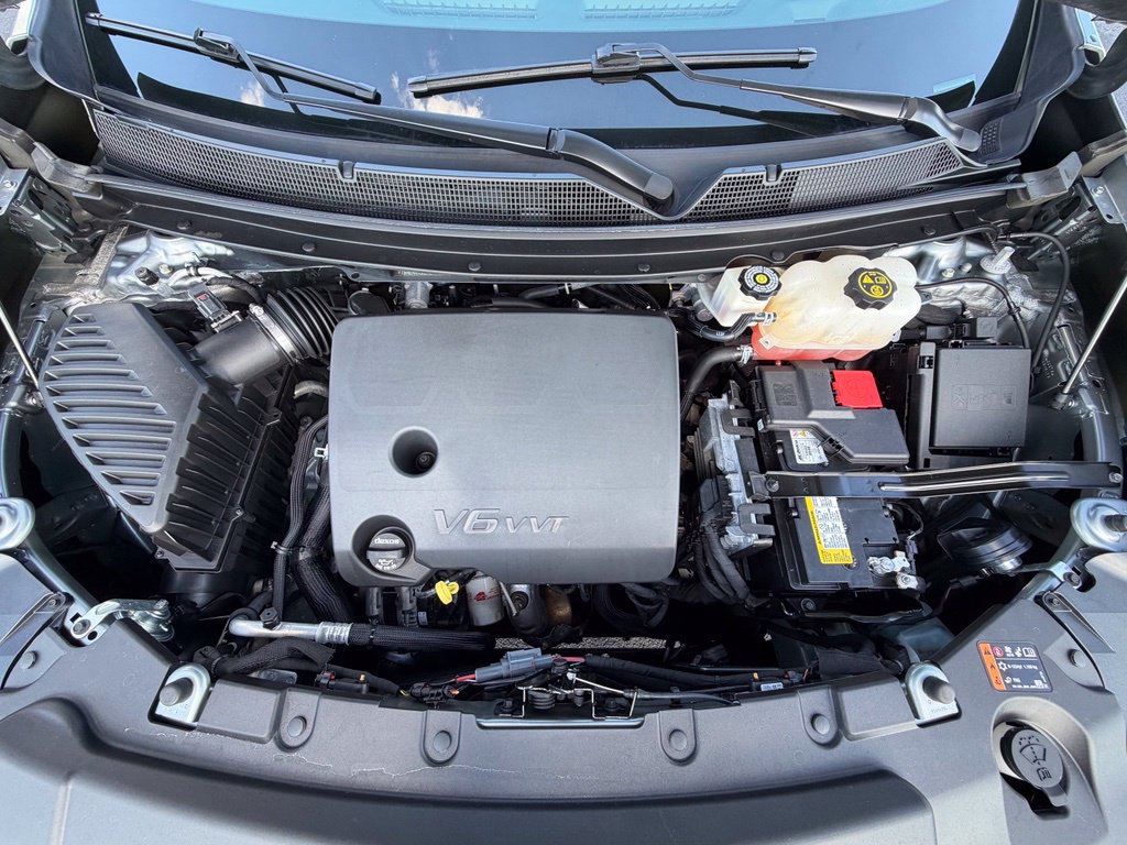 Used 2023 Chevrolet Traverse Premier w/ Redline Edition FWD image 38
