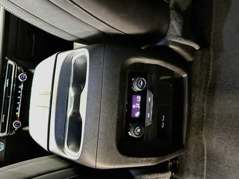 Used 2025 Chevrolet Traverse LT AWD/4WD image 27