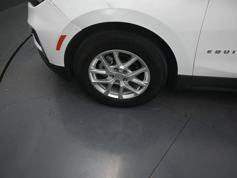 Used 2024 Chevrolet Equinox LT FWD image 9