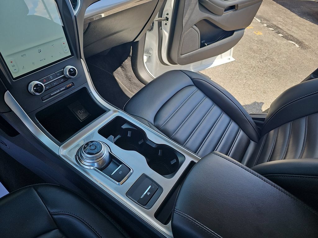 Used 2024 Ford Edge SEL AWD/4WD image 23