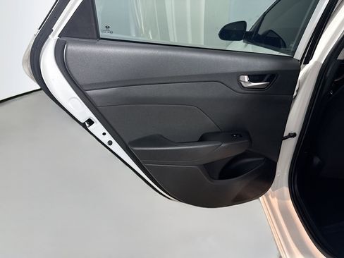 Used 2020 Hyundai Accent SE FWD image 25