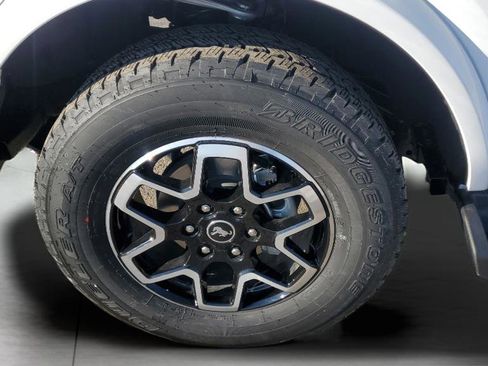 New 2025 Ford Bronco Outer Banks image 10