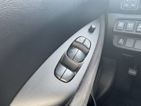 Used 2015 Nissan Leaf S w/ Charge Package image 25
