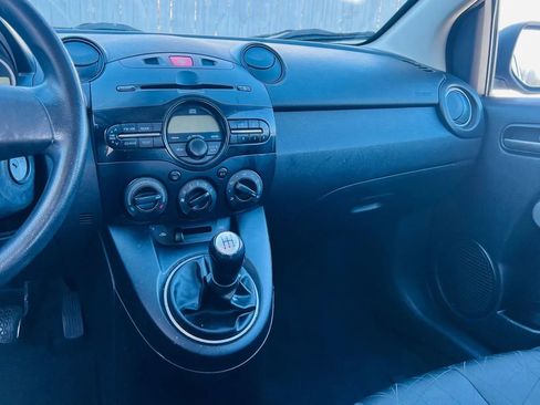 Used 2012 MAZDA MAZDA2 Sport FWD image 18