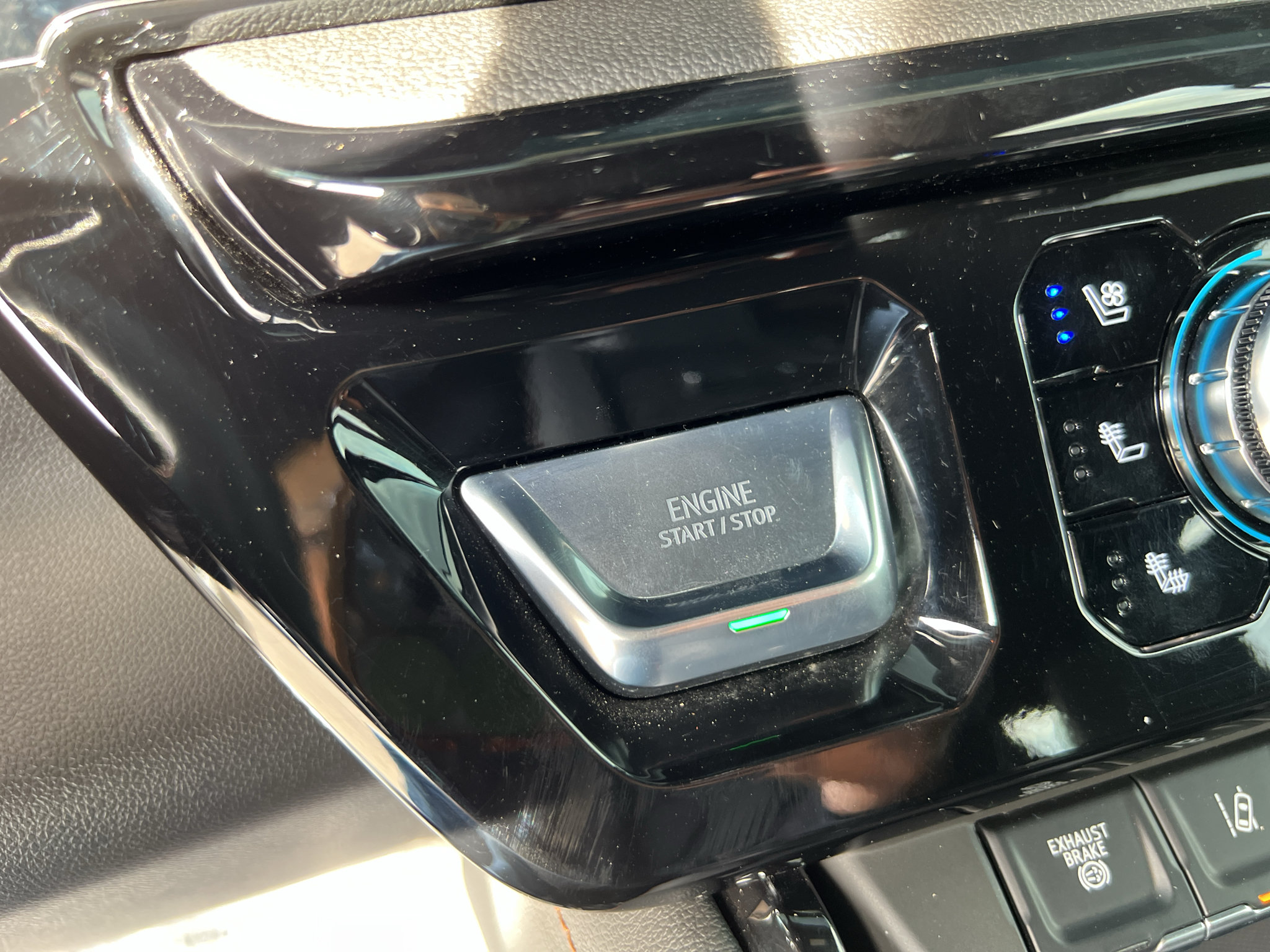 Used 2026 GMC Sierra 3500 AT4 w/ AT4 Premium Plus Package AWD/4WD image 19