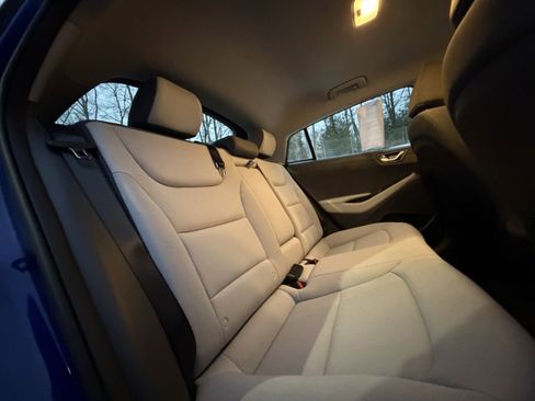 Used 2022 Hyundai Ioniq SEL image 35