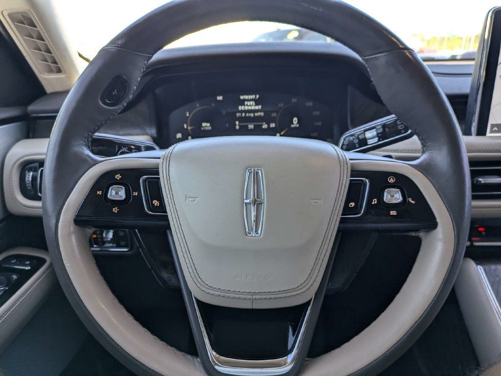 Used 2021 Lincoln Aviator Reserve w/ Equipment Group 201A AWD/4WD image 30