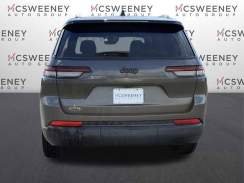 Used 2024 Jeep Grand Cherokee L Altitude image 4
